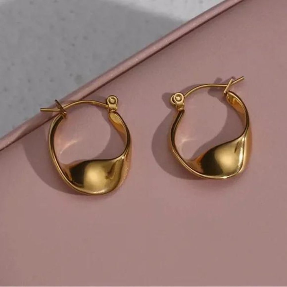 New 18K Gold Vintage Irregular Hoop Earrings, NICE NECKLACE, CUTE NECKLACE - Picture 6 of 6